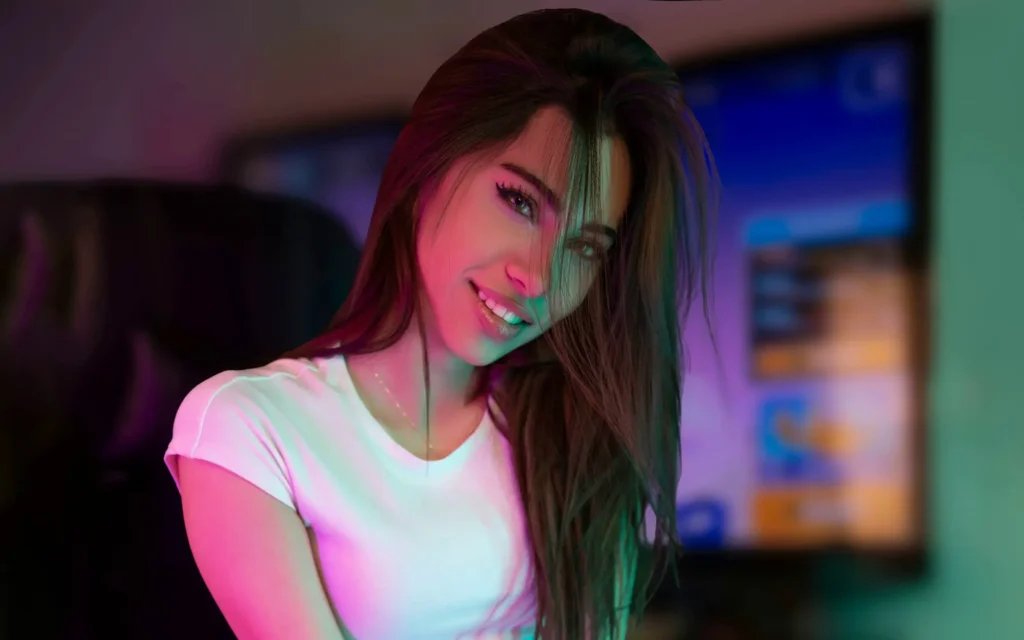 Webcam Model Salary in 2025: Key Factors That Impact Your Earnings