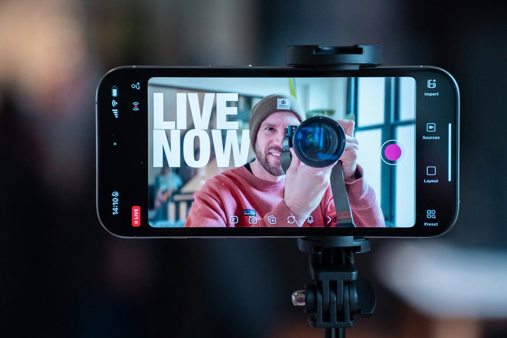 Streamer going online